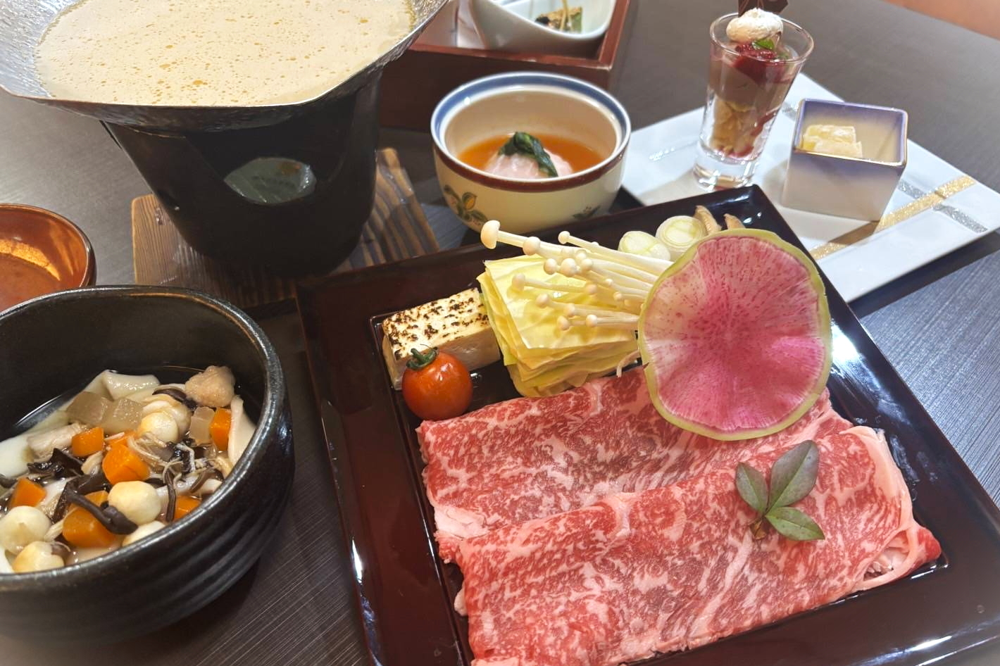 四万やまぐち館 【黒毛和牛の利久鍋】群馬県産黒毛和牛を使用した利久鍋がメインの四季会席