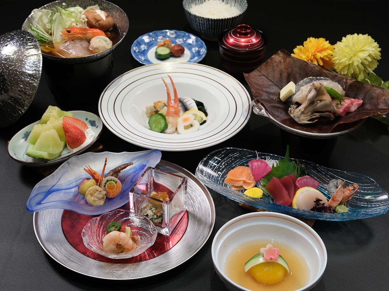 万座温泉　日進舘 夕食は会席膳で、1泊2食宿泊プラン