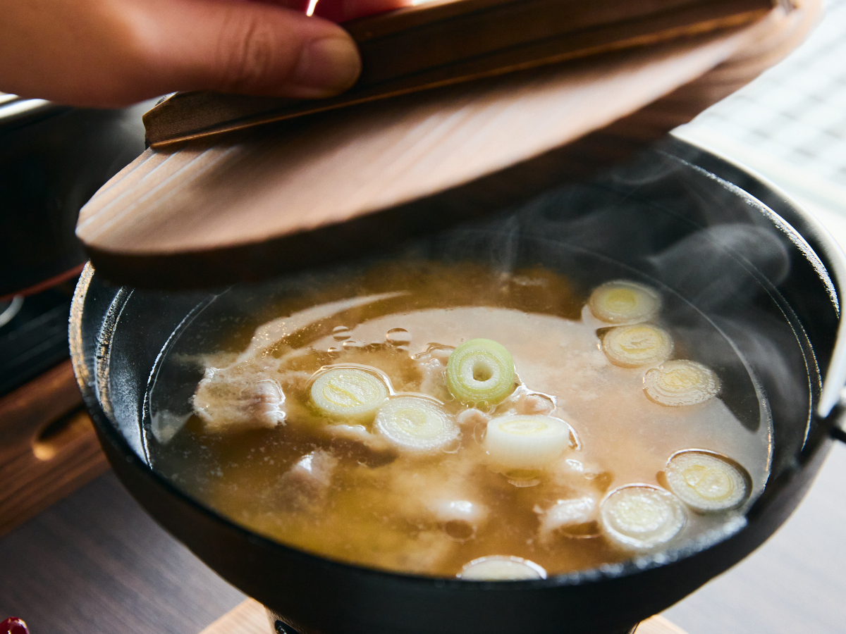 フォートリート草津 【朝食付】チェックイン22時までOK！土鍋で炊いたご飯に豚汁鍋で心も体も温まる＜朝食のみ＞