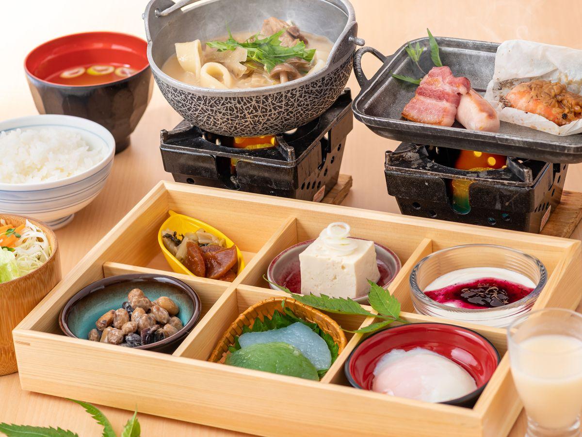 草津温泉ホテルリゾート 食と温泉満喫旅♪ 2種類のお肉が味わえる！群馬の恵み上州牛と上州麦豚しゃぶしゃぶ＜2食付＞