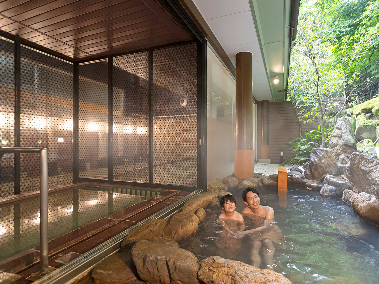 大江戸温泉物語Premium 伊香保 【1泊2食付】「黄金」「白銀」の湯 基本バイキングプラン