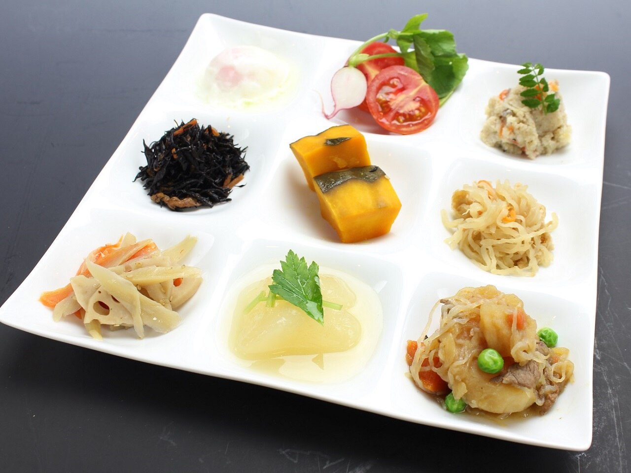 アパホテル〈高崎駅前〉 【朝食ビュッフェ付き】群馬名物含む和洋30種類以上！天然大浴殿 ・サウナ完備！