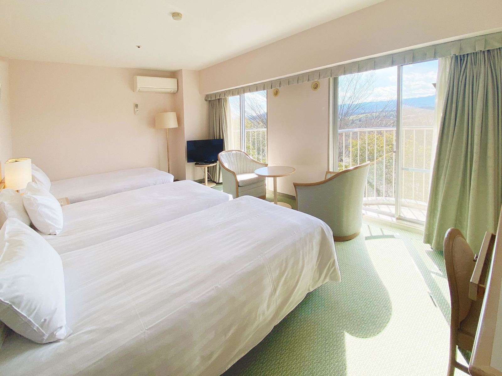 ホテル ヘリテイジ 部屋画像1