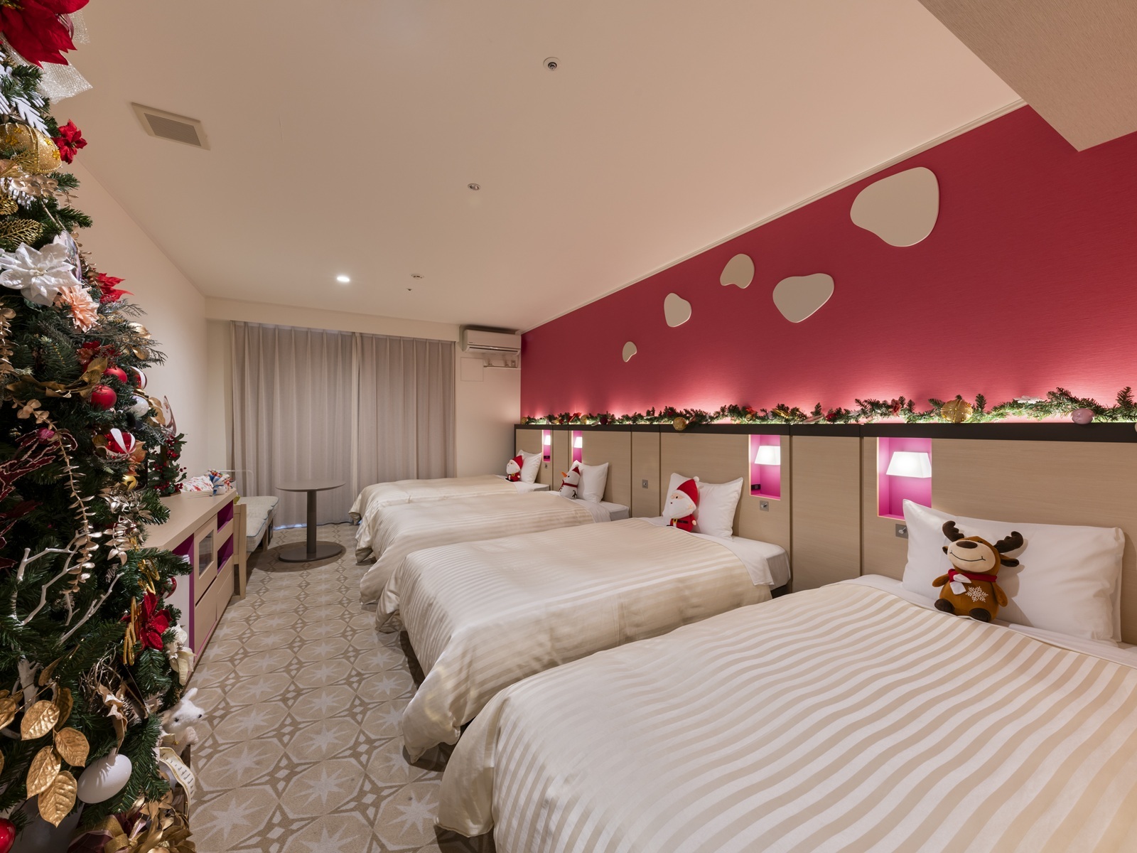 三井ガーデンホテルプラナ東京ベイ 【室数限定】ホテルでクリスマス気分を満喫！4ベッドタイプのハッピークリスマスルーム♪＜素泊り＞