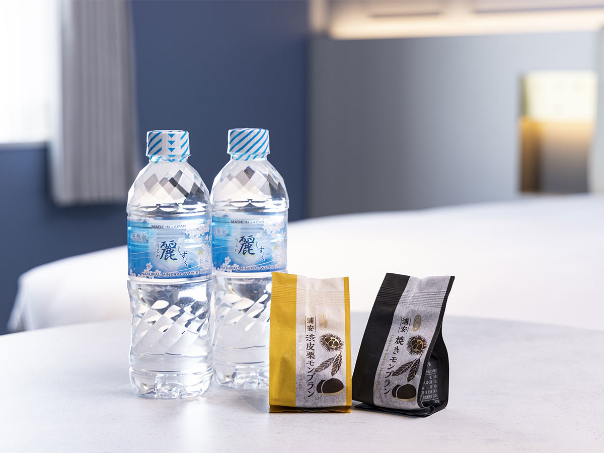 オリエンタルホテル東京ベイ 浦安銘菓のおもてなし＆ミネラルウォーター