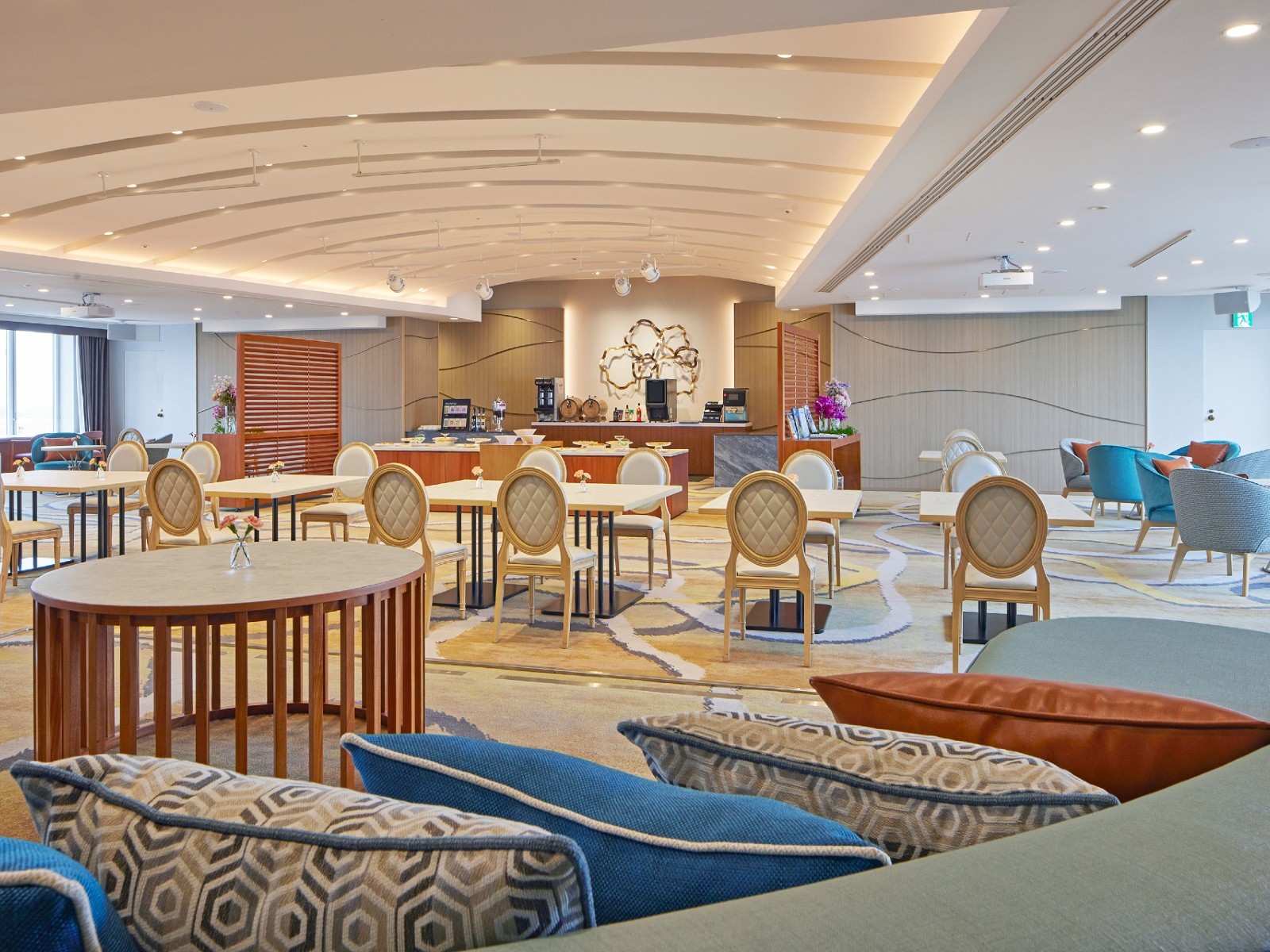 グランドニッコー東京ベイ舞浜 【連泊でお得◆朝食付き】〈ニッコーフロア〉滞在中1回夕食ブッフェをプレゼント♪