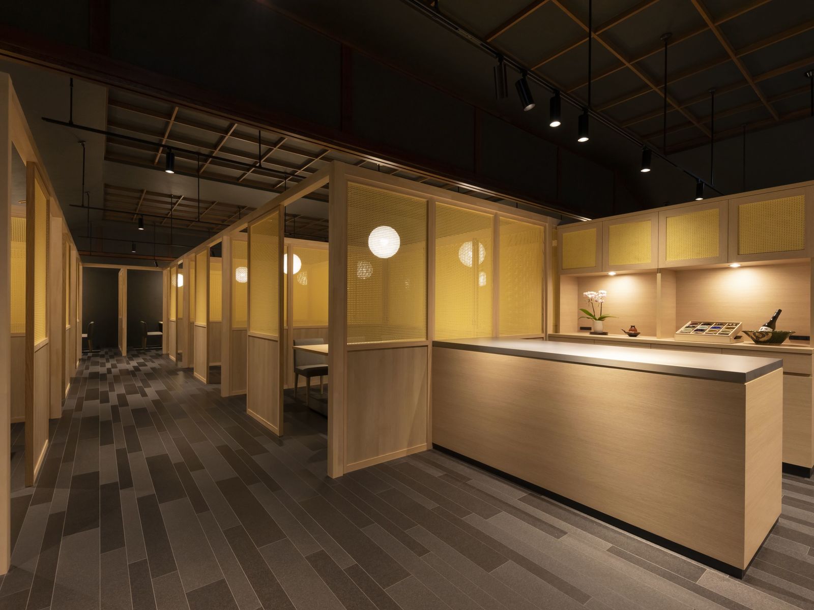 鴨川グランドホテル 新メニュー　特選食材「饗宴会席」～個室ダイニング"MIRAI"スペシャリティ～