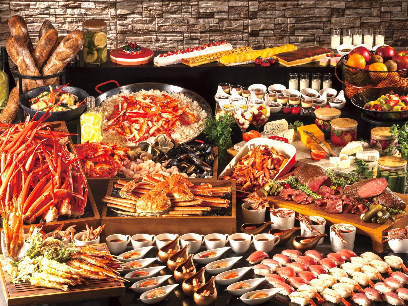 鴨川グランドホテル 期間限定★プリプリ海鮮を満喫！カニ＆エビごちそうバイキング宿泊プラン