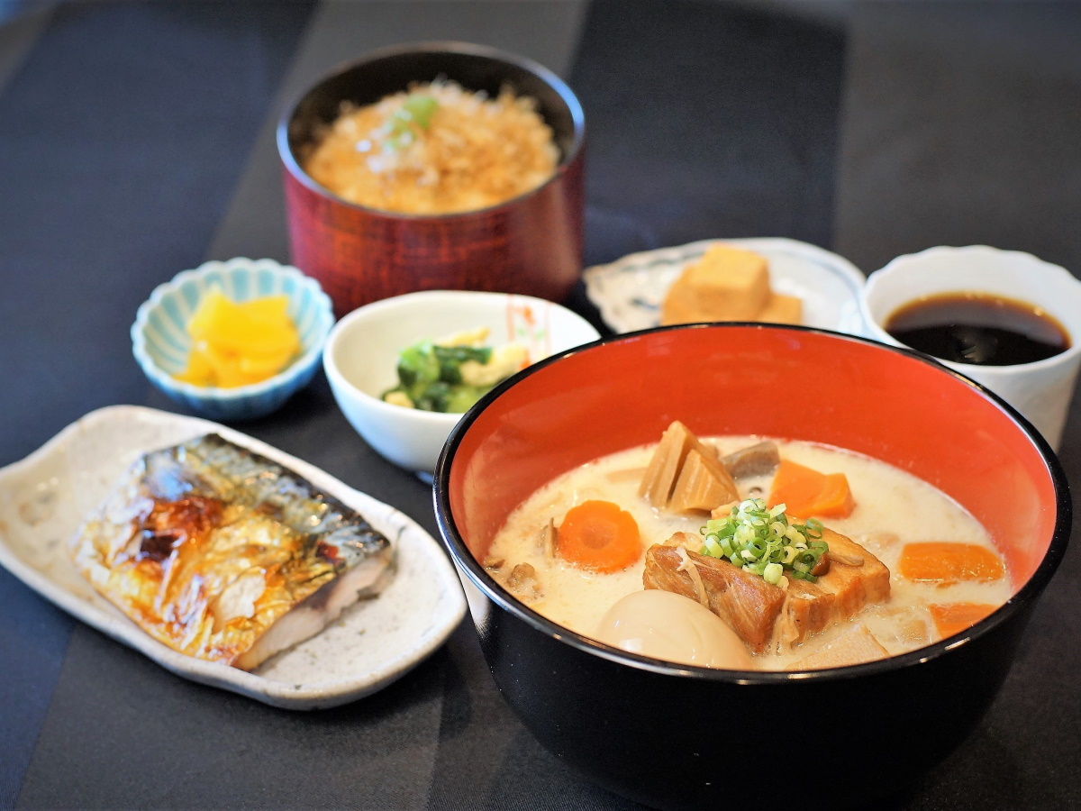 勝浦ヒルトップホテル＆レジデンス 【大人もお子さまも☆】冷蔵庫内のドリンク無料！ご夕食は3種の御膳からお好みで／夕朝食付