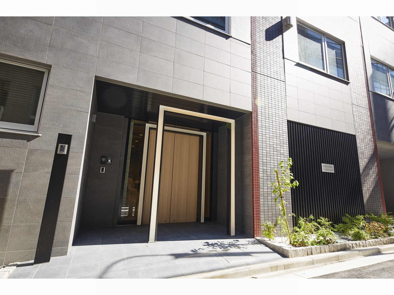 MONday Apart 日本橋人形町