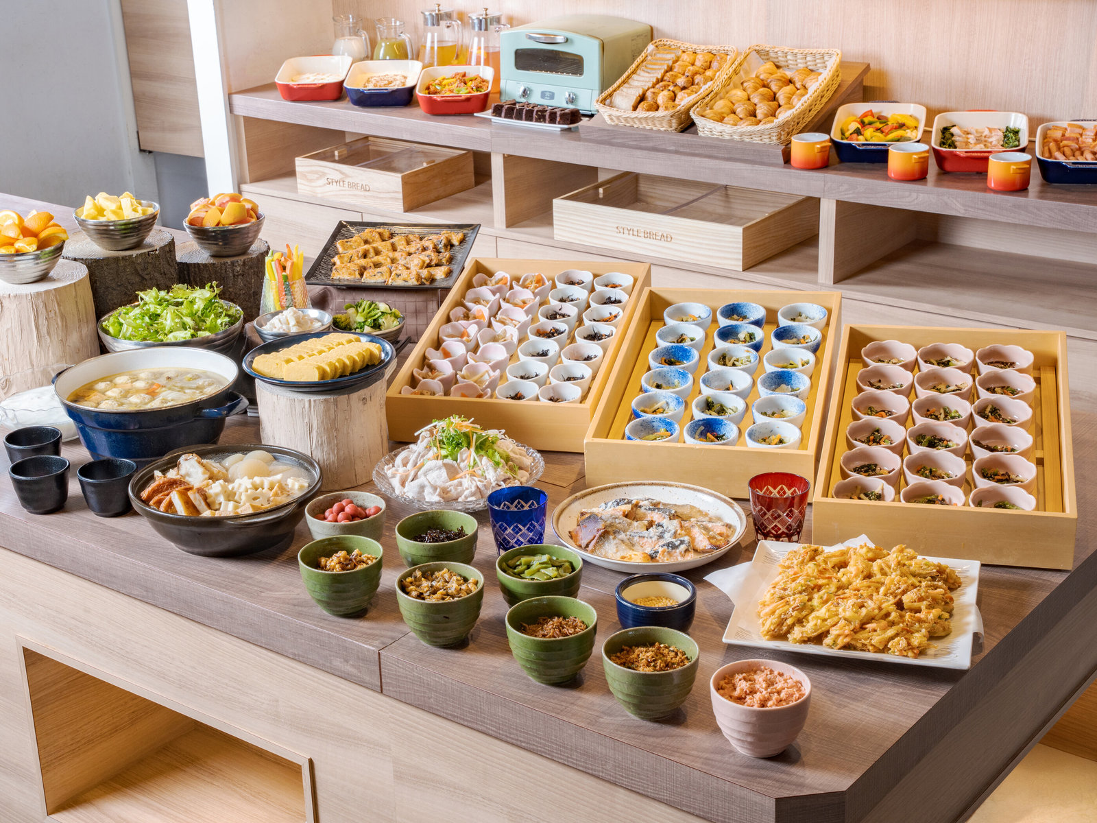 プレミアホテル-CABIN-新宿 【到着時と翌朝以降の朝食付き】★朝6時からチェックインも可能★朝食2回付きプラン（朝食付き）