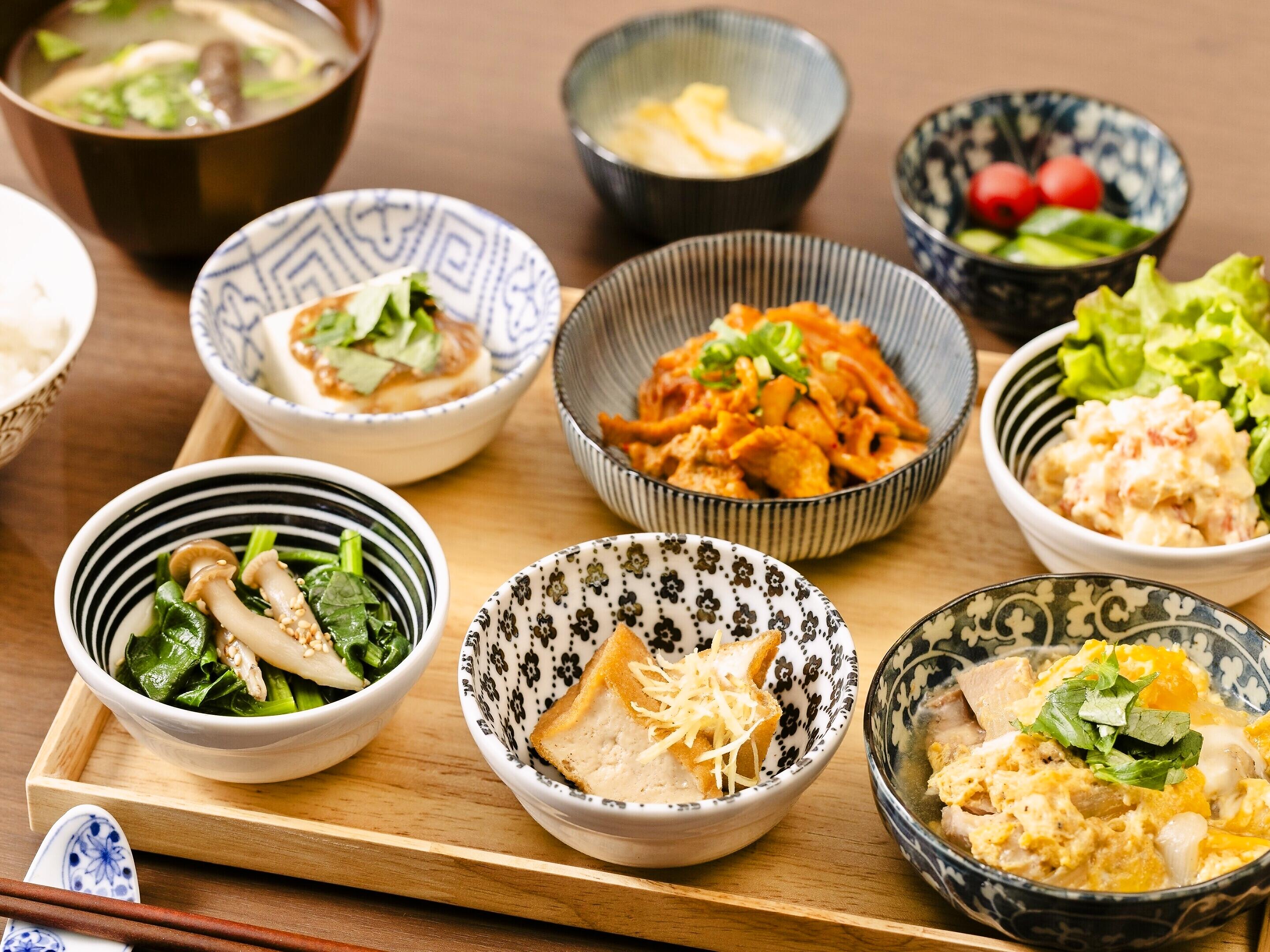 ホテルウィングインターナショナル東京赤羽 【朝食付き】スタンダードプラン　選べる彩り小鉢御膳付き