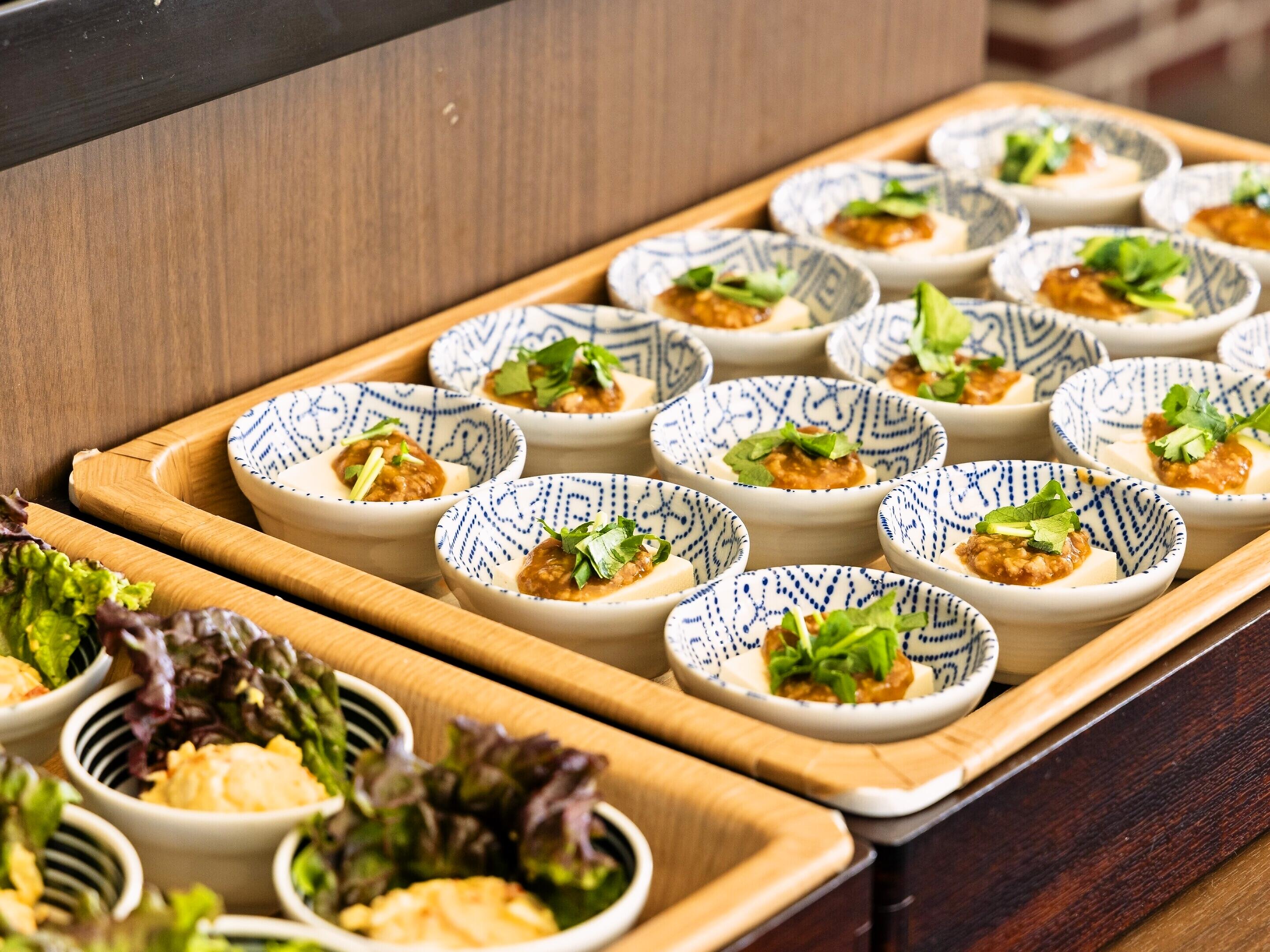 ホテルウィングインターナショナル東京赤羽 【朝食付き】スタンダードプラン　選べる彩り小鉢御膳付き