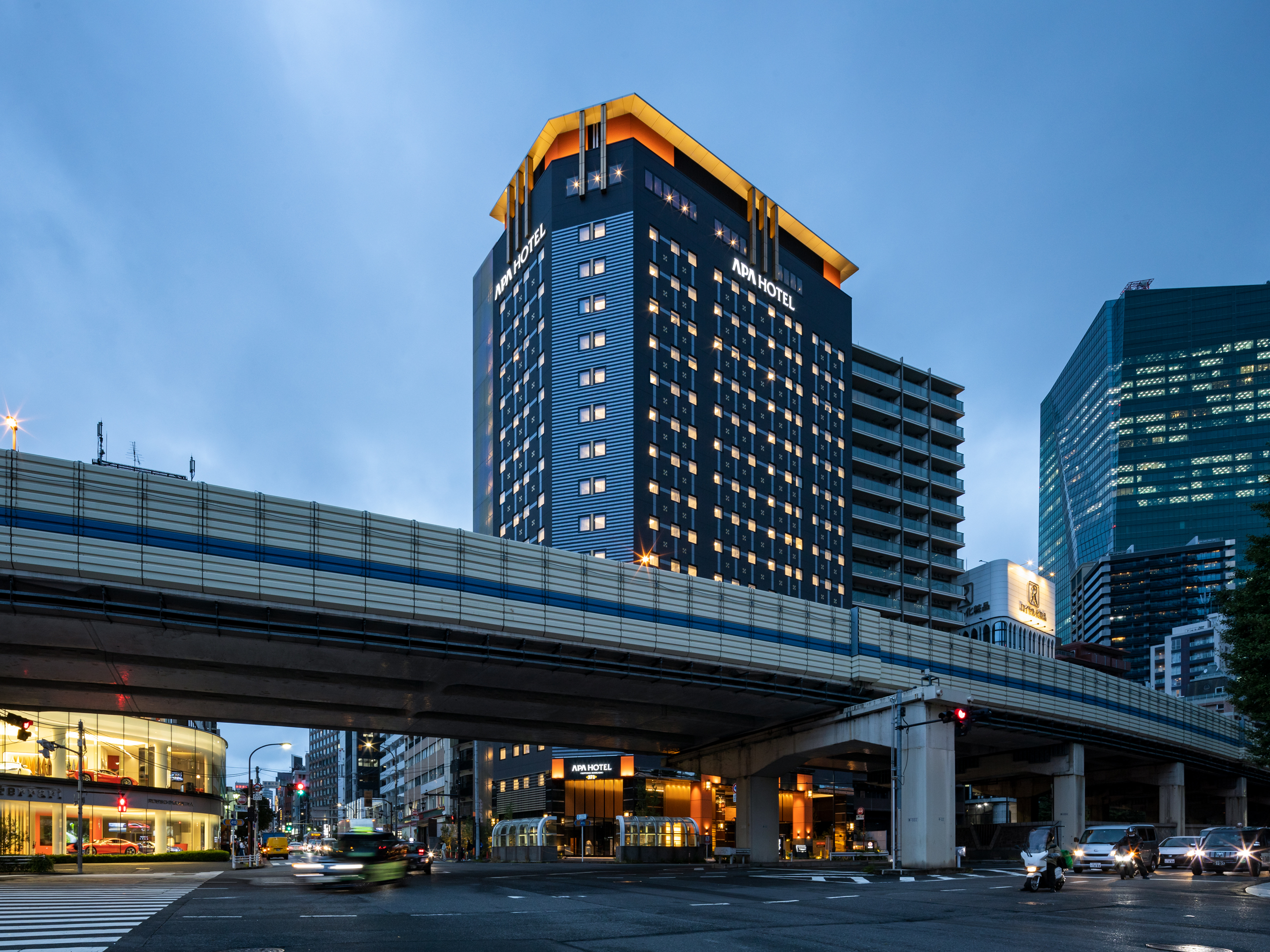 アパホテル＆リゾート〈六本木駅東〉