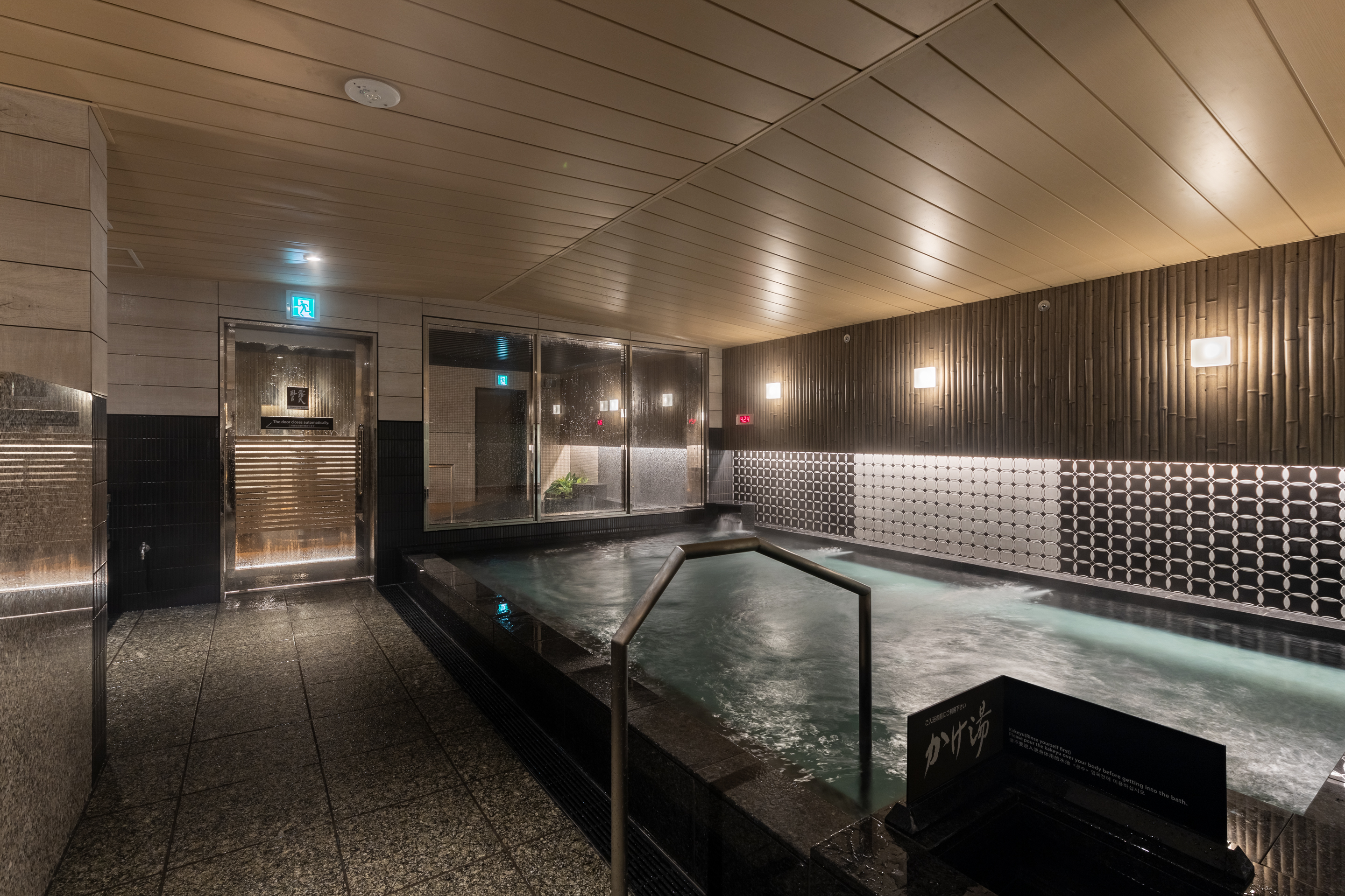 アパホテル＆リゾート〈六本木駅東〉 【ロングステイ】13時チェックインから翌13時チェックアウト　最大24時間滞在可能