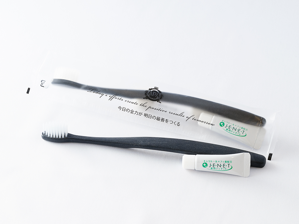 アパホテル〈六本木ＳＩＸ〉 歯ブラシ