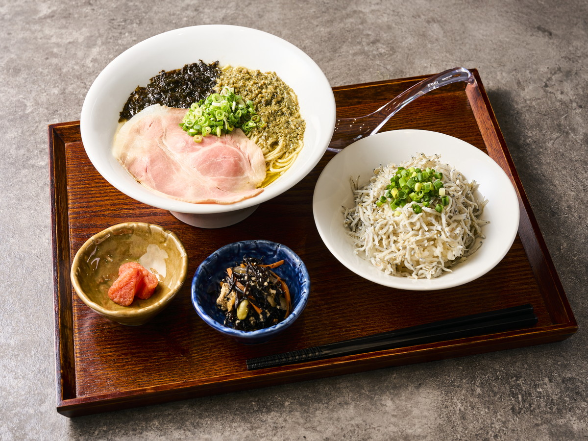 アパホテル〈品川 戸越駅前〉 【朝食付き】牡蠣塩ラーメンとしらす丼・とろろご飯から選べるセットメニュー