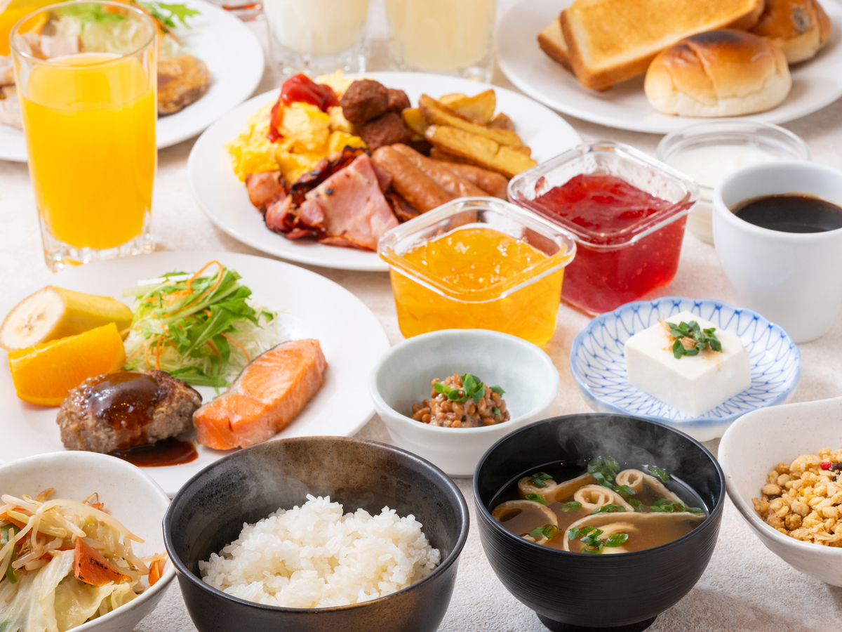 アパホテル〈東新宿 歌舞伎町東〉 【朝食付き】メイン2種と日替わり和洋ビュッフェ