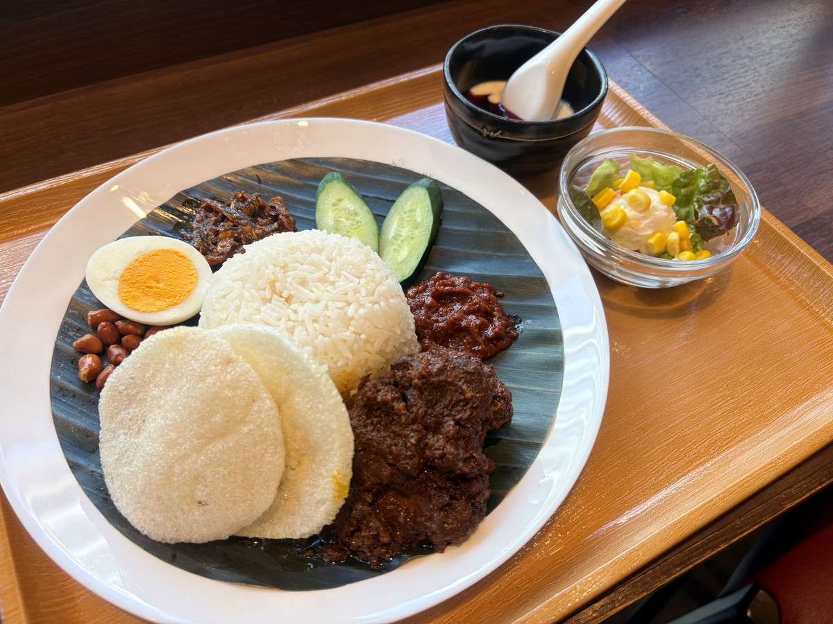 アパホテル〈日本橋 馬喰町駅前〉 【朝食付き】本場マレーシアの味！選べる4種類プレート☆