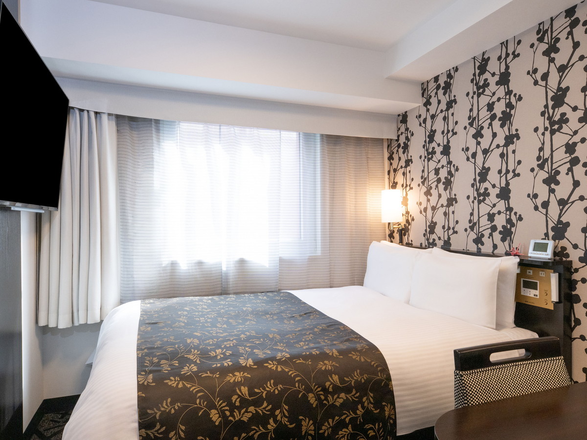 アパホテル〈人形町駅東〉 【素泊まり】人形町駅A4出口から徒歩3分！【アパは映画もアニメも見放題】