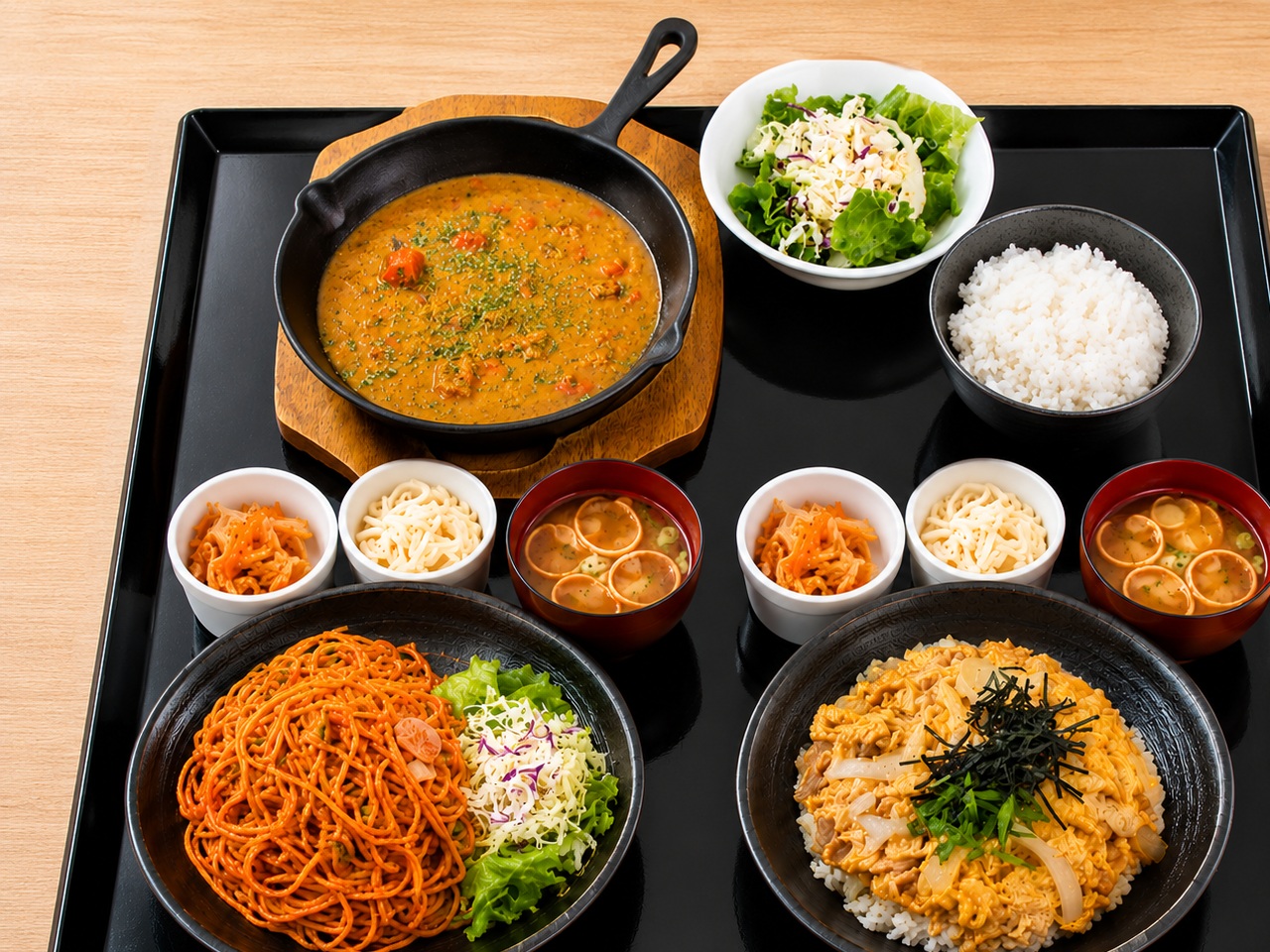 アパホテル〈秋葉原駅電気街口〉 【朝食付き】【カレー食堂心秋葉原店の選べる朝食】