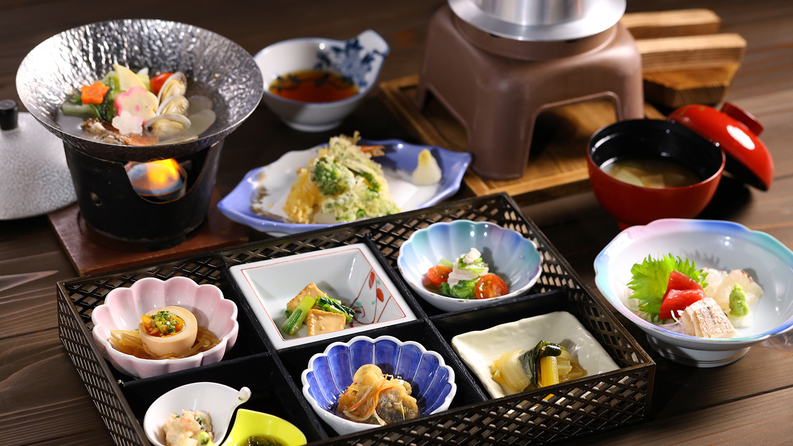 源泉のお宿　湯河原千代田荘 【SPRINGセール】夕食時90分飲み放題付♪食べ応え抜群のファイヤーグルメを堪能