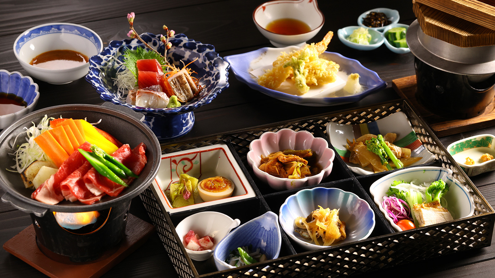 源泉のお宿　湯河原千代田荘 【早期割30】通常価格より最大10%お得！自家源泉と四季折々の味覚◆心も体も満たされるお重料理とミニブッフェ