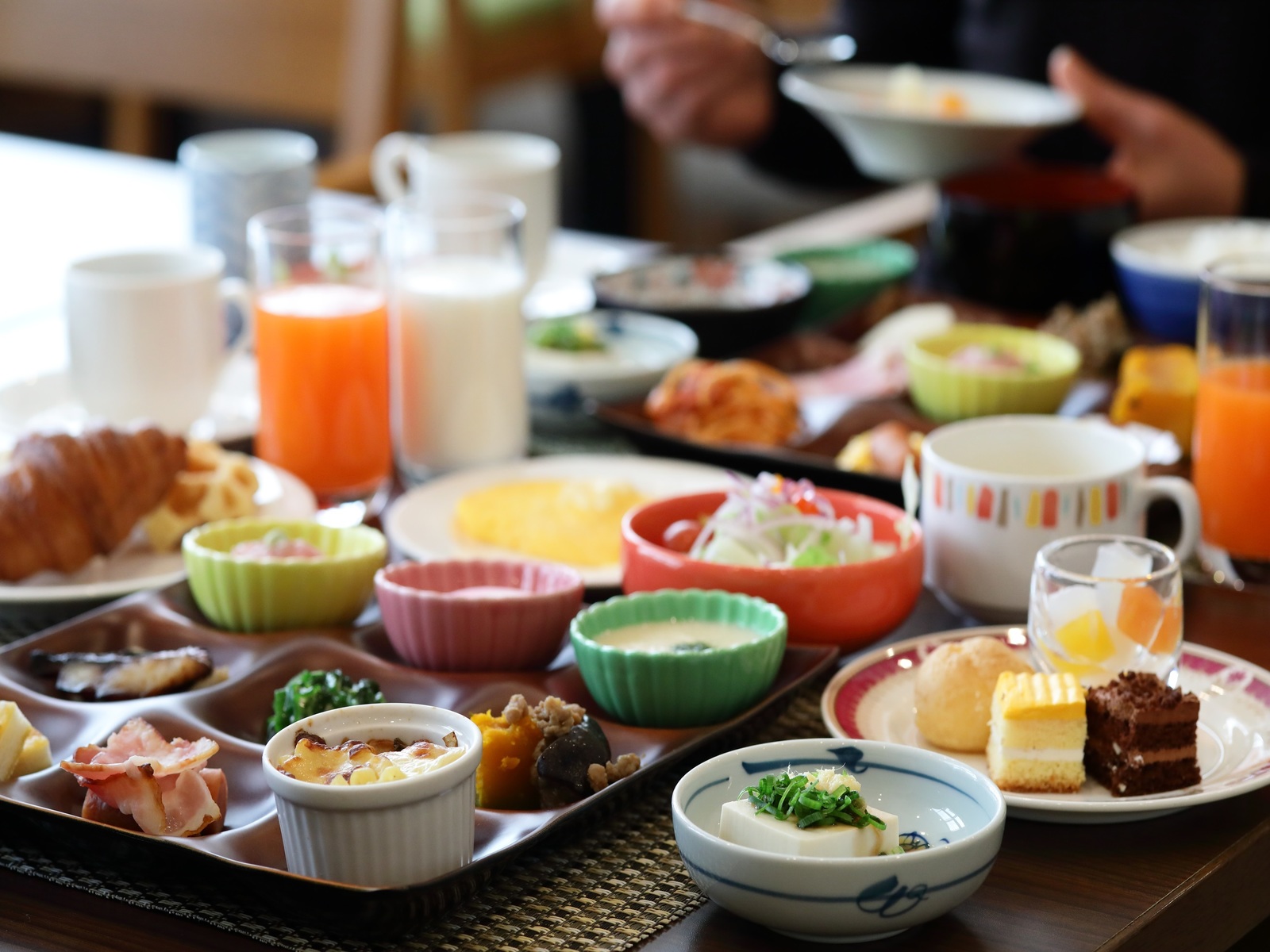 箱根パークス吉野 【１泊朝食付】チェックインは23時迄OK！お肌を優しくいたわる箱根の名湯は深夜2時までご利用頂けます♪