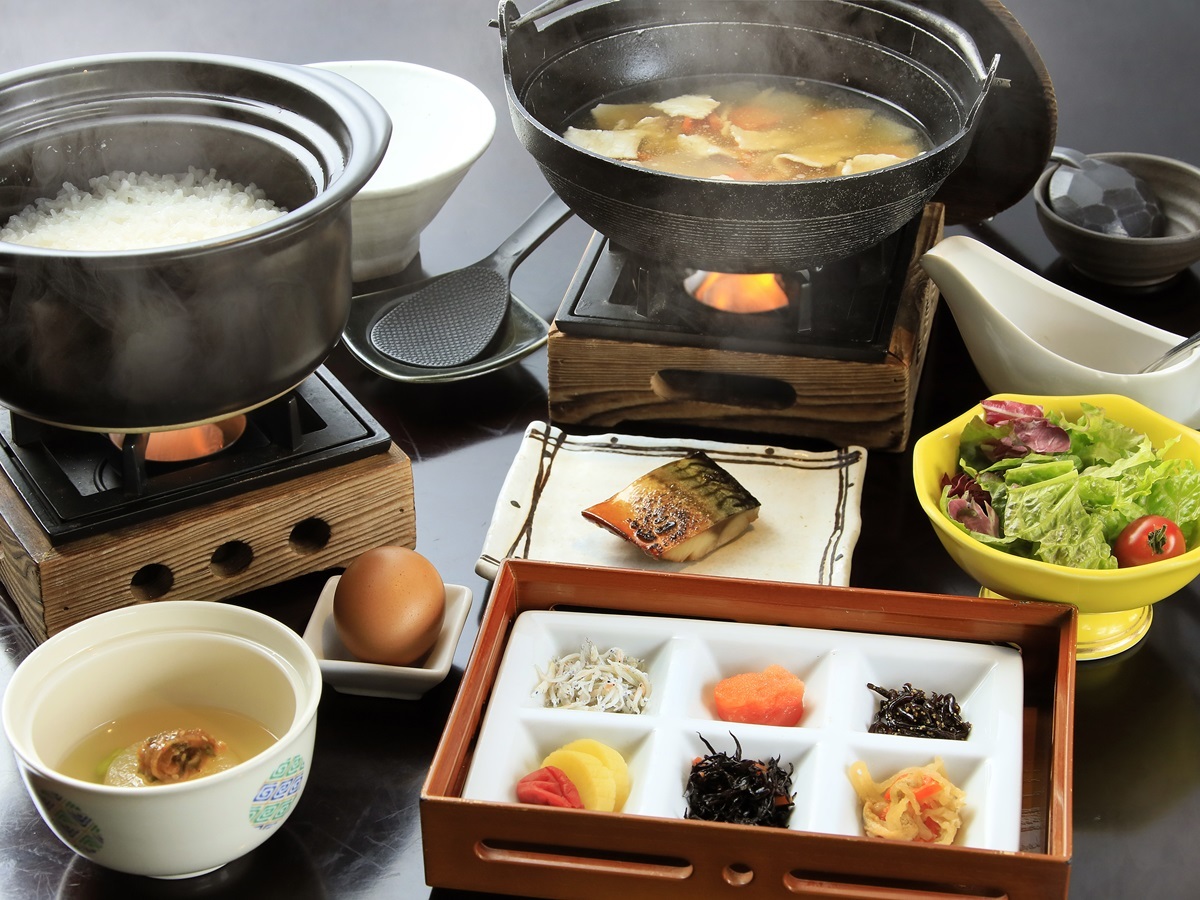 別邸今宵 【朝食付き】22時までチェックインOK｜こだわりの和朝食で始まる贅沢な一日＜朝食のみ＞