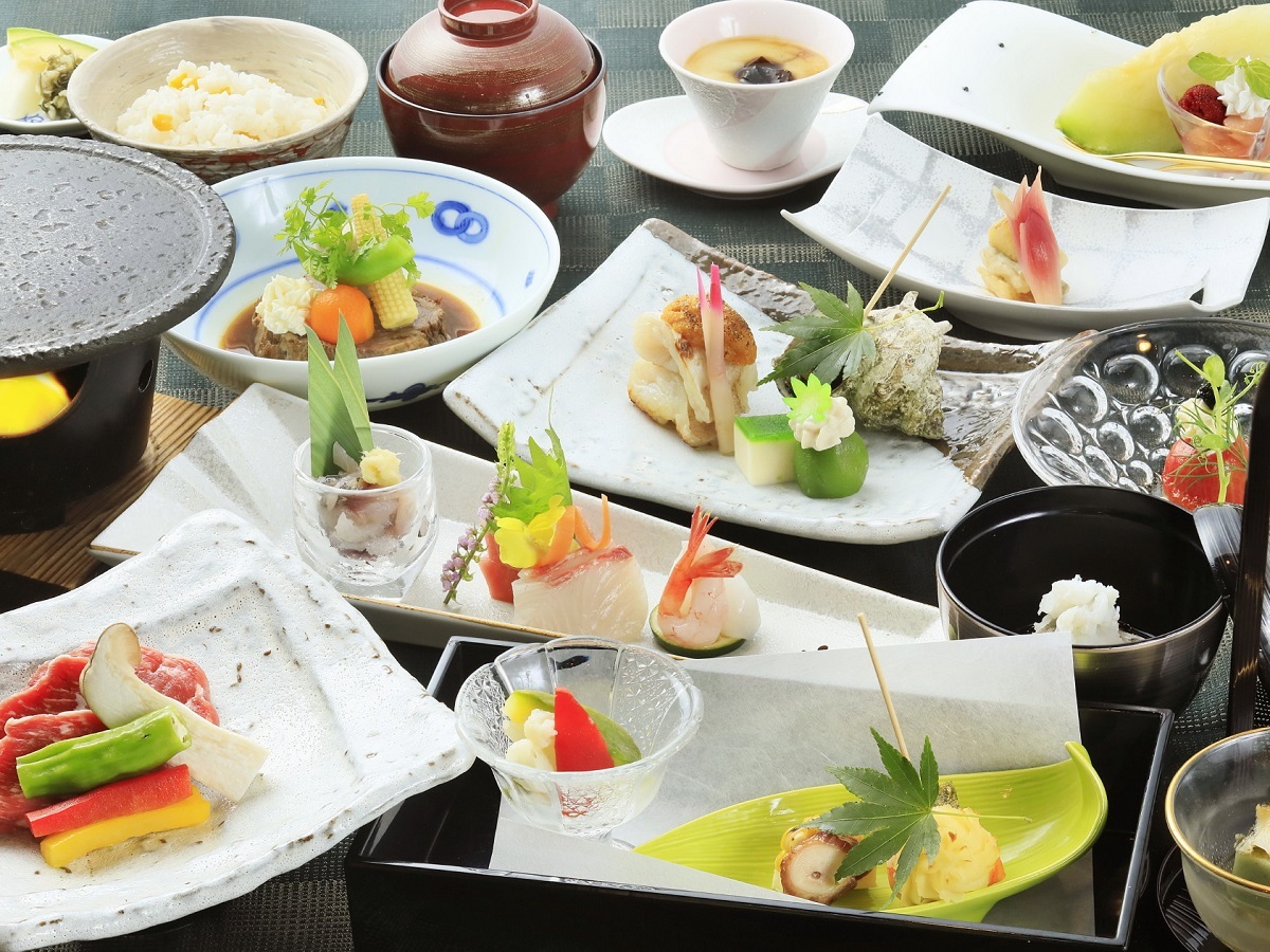 天翠茶寮 【添い寝無料】家族旅行×3歳未満の施設利用料が無料／お子様グッズ特典付き＜★基本懐石＞