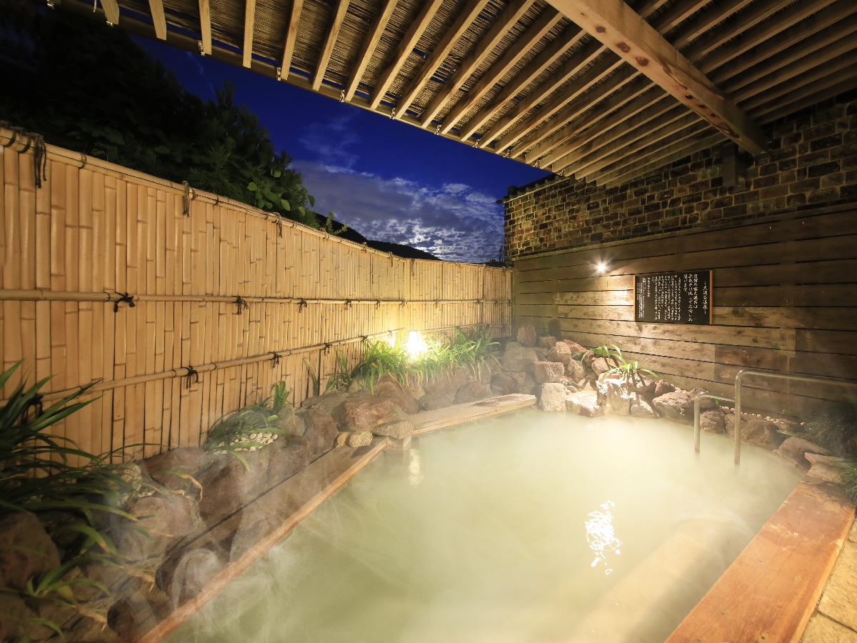 天翠茶寮 【素泊まり】22時までチェックイン可能／ゆったり愉しむ温泉旅館ステイ＜食事なし＞
