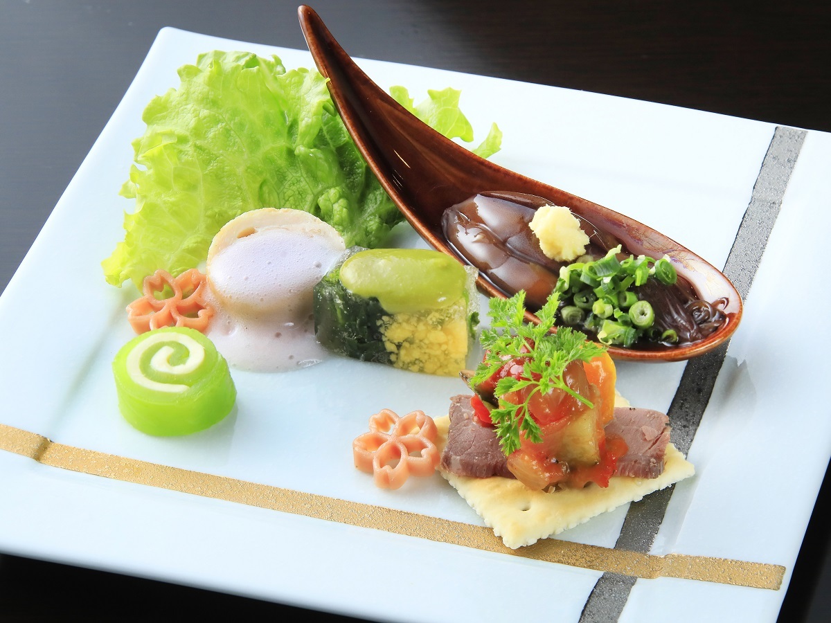 箱根風雅 【冬旅セール】最大30％OFF！自然豊かな仙石原に佇む「大人限定宿」でゆったり寛ぐ＜基本会席★雅＞