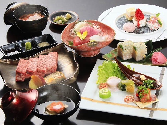 箱根風雅 【ライト会席】食事と一緒にお酒を愉しみたい方へ／ステーキメインの少量会席＜ライト会席▼風＞