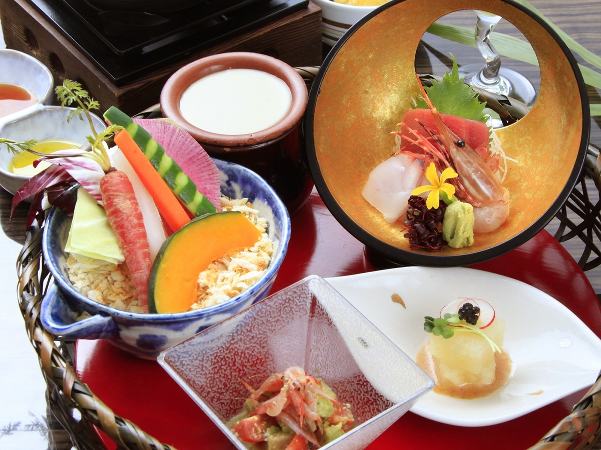 ゆとりろ庵 【季彩籠膳プラン】ボリューム少な目のご夕食で温泉旅をお気軽に♪＜季彩籠膳▼＞