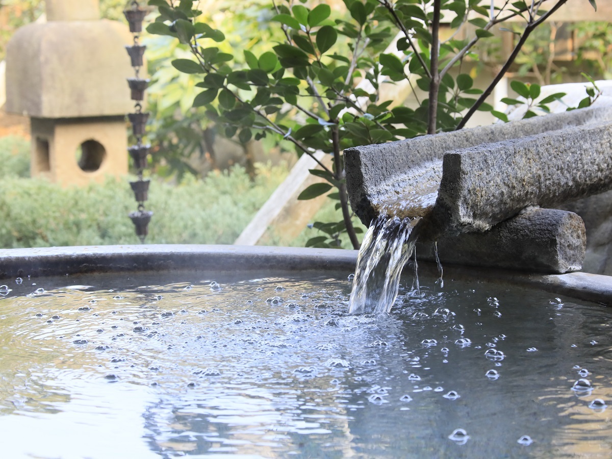 ゆがわら風雅 温泉半露天風呂付き和室10畳（イメージ）