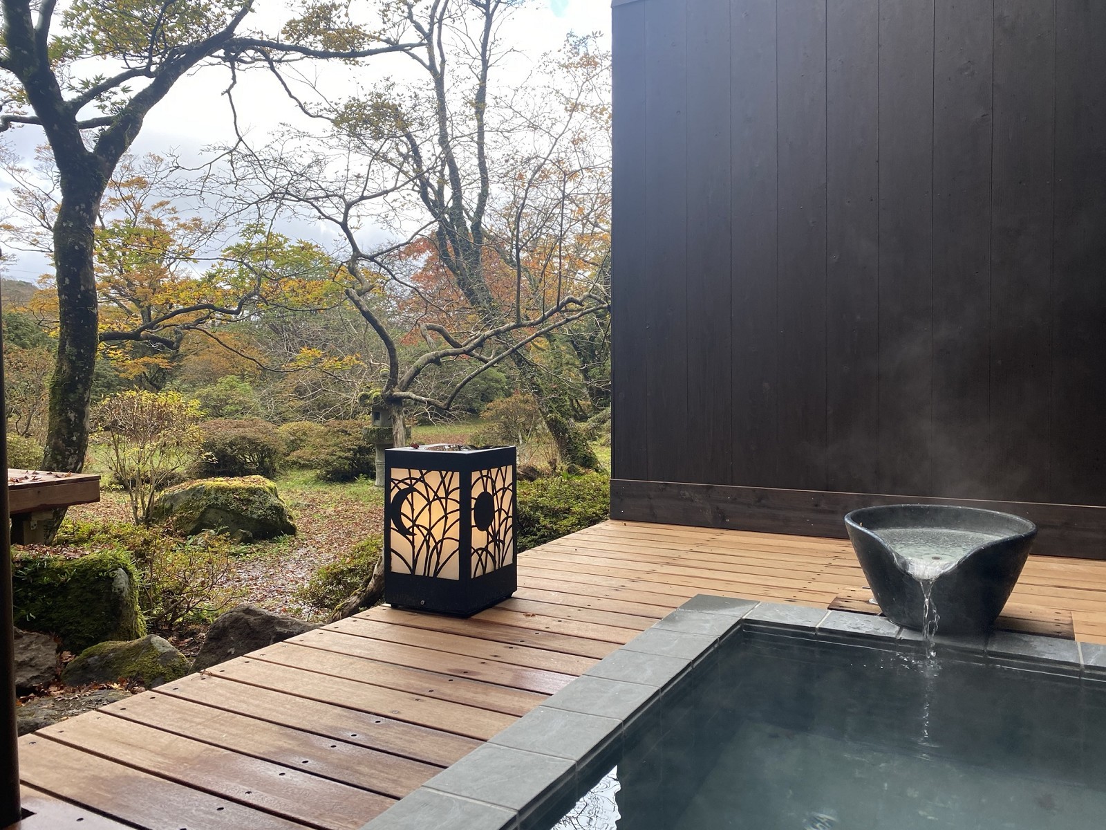 松坂屋本店 露天風呂付客室「洗心亭」