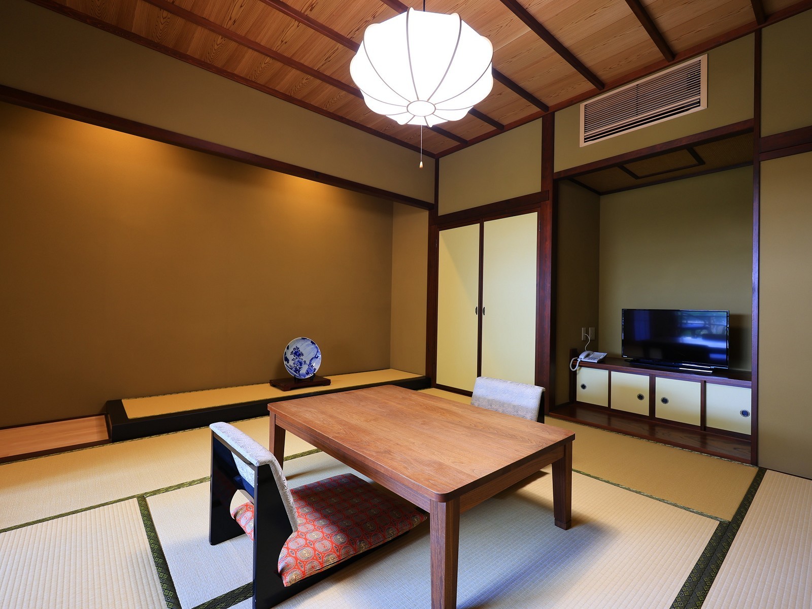 松坂屋本店 温泉内風呂付客室「梢」