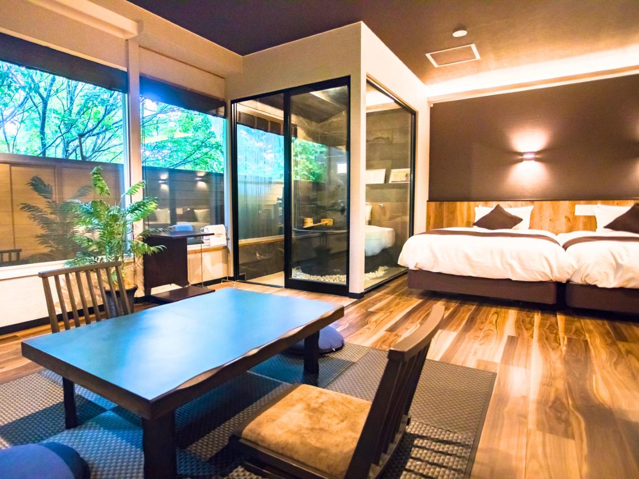 リブマックスリゾート箱根芦ノ湖 【洋モダンスイート和洋室】40平米　信楽焼露天風呂