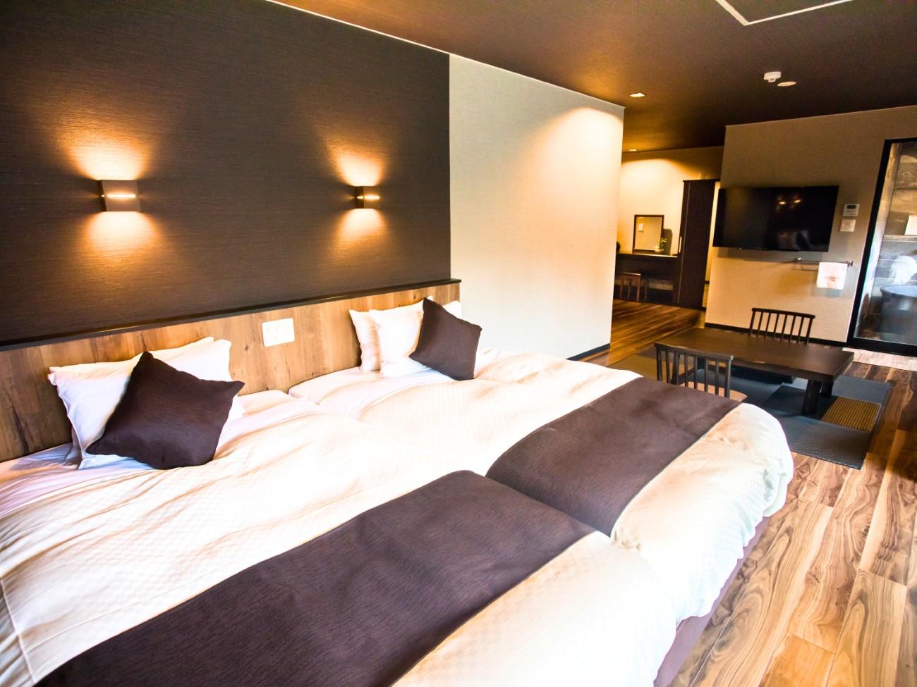 リブマックスリゾート箱根芦ノ湖 【洋モダンJrスイート和洋室】35平米　信楽焼露天風呂　禁煙