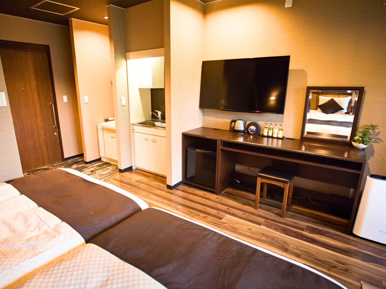 リブマックスリゾート箱根芦ノ湖 【洋モダン洋室】23平米　檜露天風呂