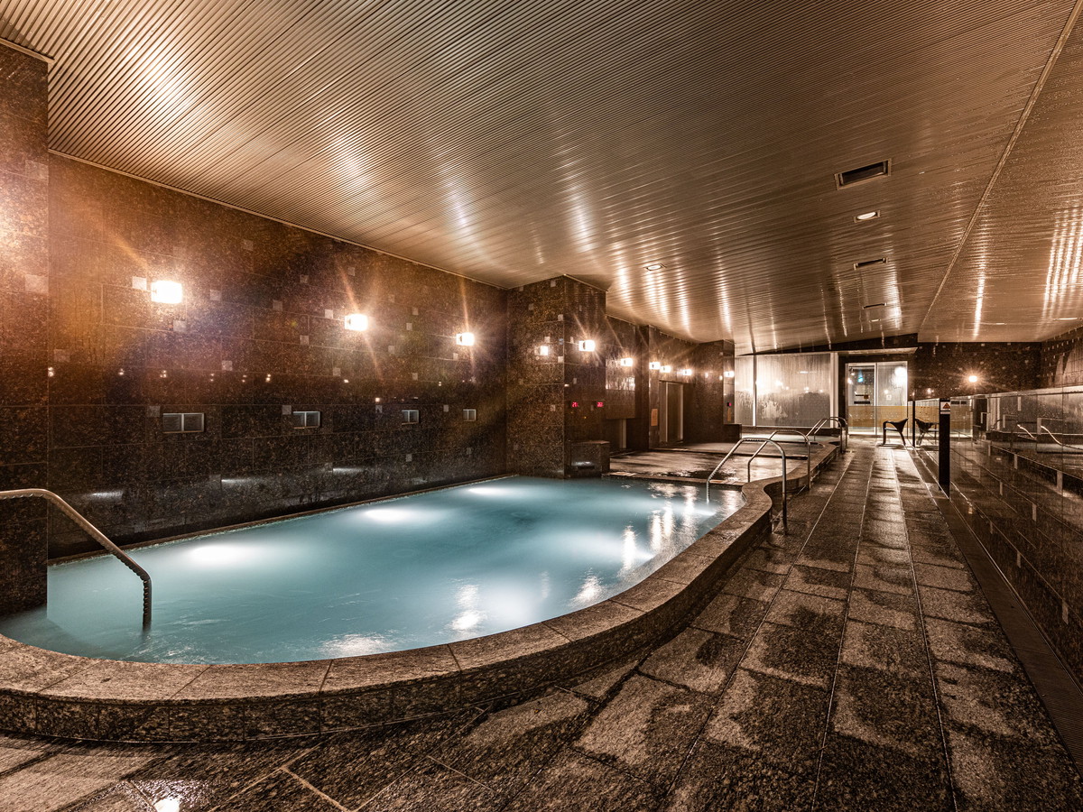 アパホテル＆リゾート〈横浜ベイタワー〉 【素泊まり】宿泊者無料大浴殿・露天風呂 馬車道駅から徒歩約3分！