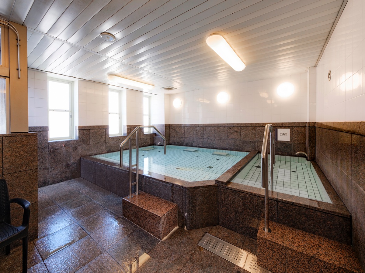 アパホテル〈横浜関内〉 【素泊まり】最上階に大浴殿・露天風呂・サウナ完備■JR関内駅北口徒歩3分