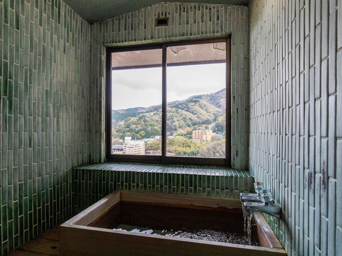 若松　箱根湯河原 数奇屋造り次の間付和室（4.5畳+6畳）