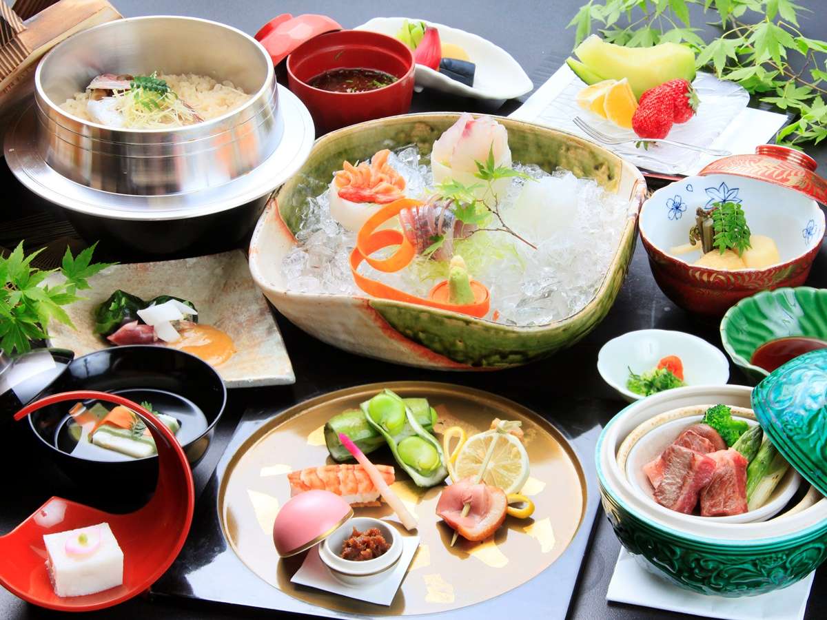 若松　箱根湯河原 【通年】■お部屋食■月替わり懐石と美肌の湯の基本料金プラン＜1泊2食付＞