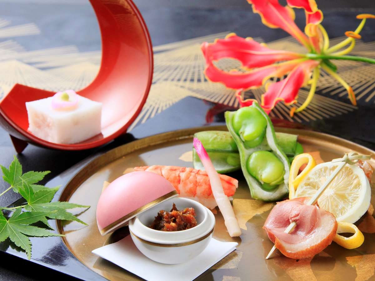 若松　箱根湯河原 【50歳からの大人旅】平日限定・特別価格！お得に月替わり和会席と美肌の湯を満喫■お部屋食■＜1泊2食＞