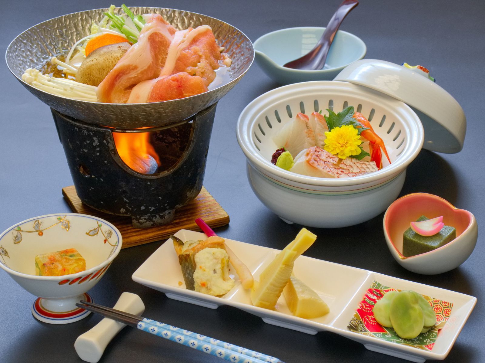 翠玉の湯　佐取館 【スタンダードプラン】 贅沢なひととき「純白のビアンカ豚」と旬の味覚を楽しむハーフ会席プラン【2食付】