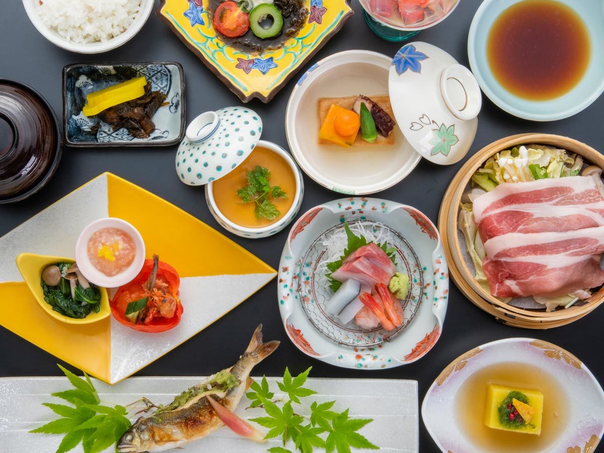 ゆもとや 【貸切風呂無料特典★半露天のプライベート空間を…♪】