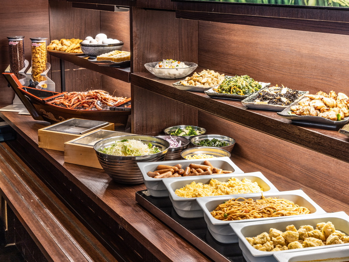 アパホテル〈新潟古町〉 【朝食付き】 和洋30種類以上の朝食ビュッフェ！【アパは映画もアニメも見放題】