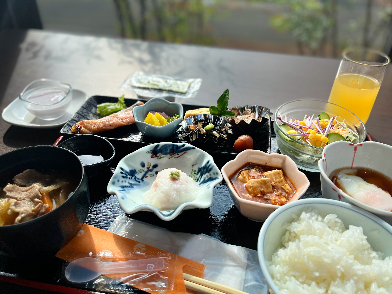 アパホテル〈上越妙高駅前〉 【朝食付き】レストラン‐燈‐の和食プレート♪全客室キャスト無料！