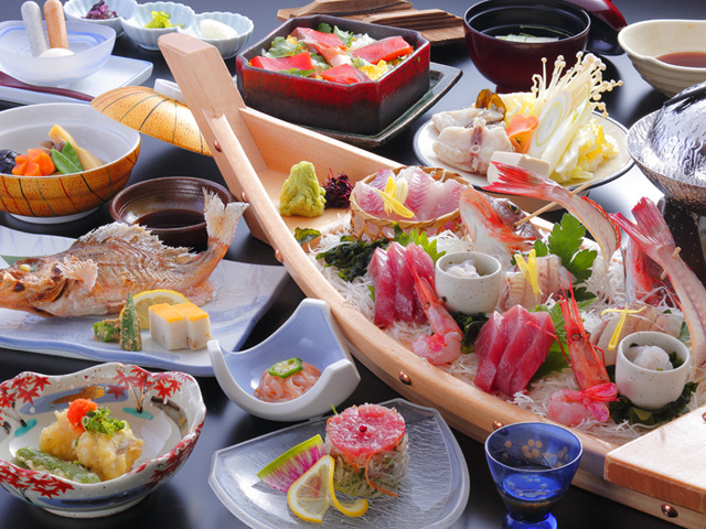 永芳閣 【海の幸プラン】【迷ったらこのプラン】氷見初体験!?舟盛と板前料理が同時に楽しめるお魚尽し舟盛会席